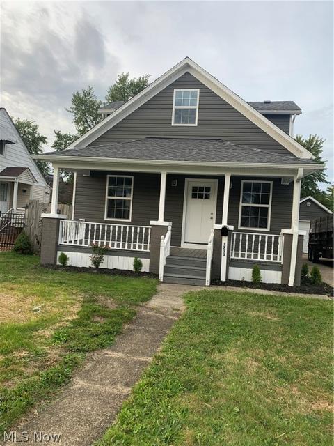 1733 E 34th St, Lorain, OH 44055 photo 2