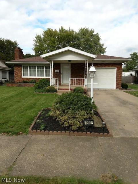 207 Buckeye St, Dover, OH 44622 photo 1