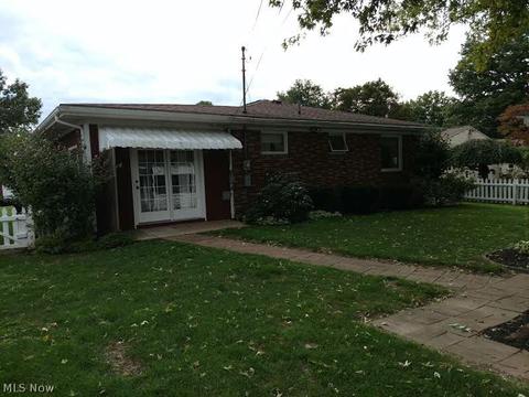 207 Buckeye St, Dover, OH 44622 photo 2