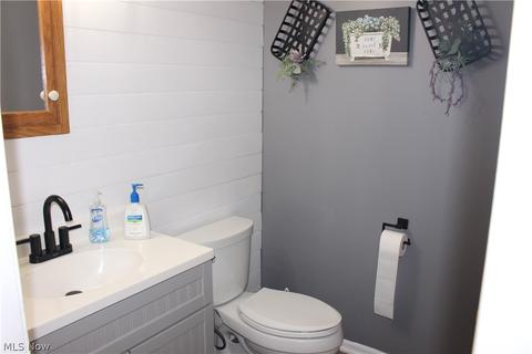 5166 Ferry Rd, Wakeman, OH 44889 photo 17