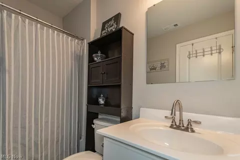301 Fairfield Ct, Elyria, OH 44035 photo 16