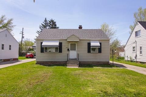 800 E 258th St, Euclid, OH 44132 photo 1