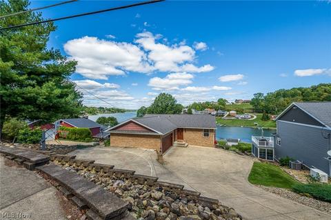 422 E Mohawk Dr, Malvern, OH 44644 photo 29