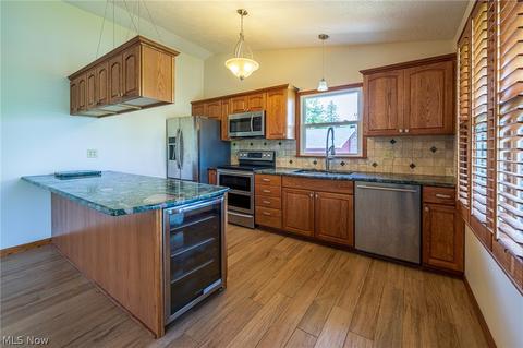 422 E Mohawk Dr, Malvern, OH 44644 photo 11