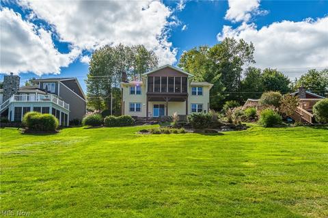 422 E Mohawk Dr, Malvern, OH 44644 photo 1