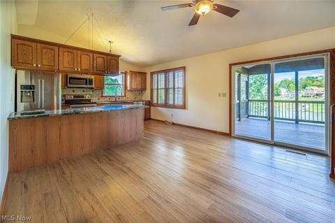 422 E Mohawk Dr, Malvern, OH 44644 photo 12