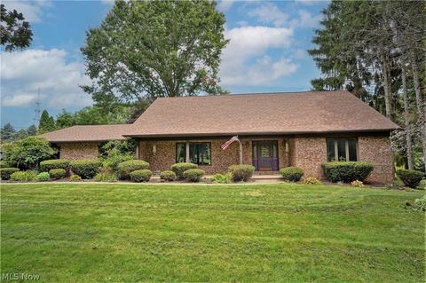 3411 Tee Dr, Akron, OH 44333 photo 1