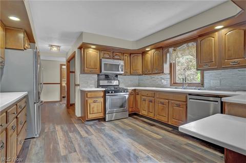 3411 Tee Dr, Akron, OH 44333 photo 8