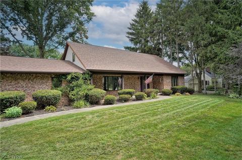 3411 Tee Dr, Akron, OH 44333 photo 2