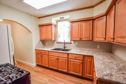 3215 Hursh Pl NW, Canton, OH 44708 photo 6
