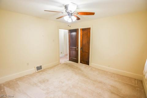 3215 Hursh Pl NW, Canton, OH 44708 photo 12