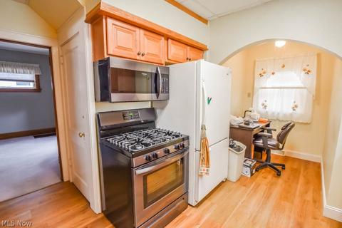 3215 Hursh Pl NW, Canton, OH 44708 photo 8