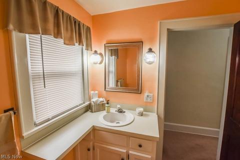 3215 Hursh Pl NW, Canton, OH 44708 photo 15