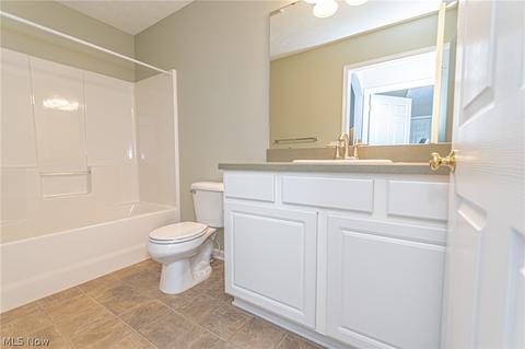 4726 Hawk Ln, Lorain, OH 44053 photo 15