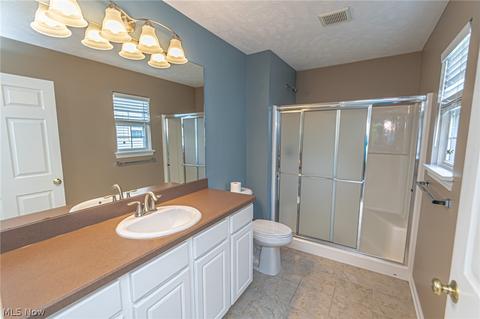 4726 Hawk Ln, Lorain, OH 44053 photo 13