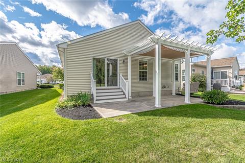 4726 Hawk Ln, Lorain, OH 44053 photo 2