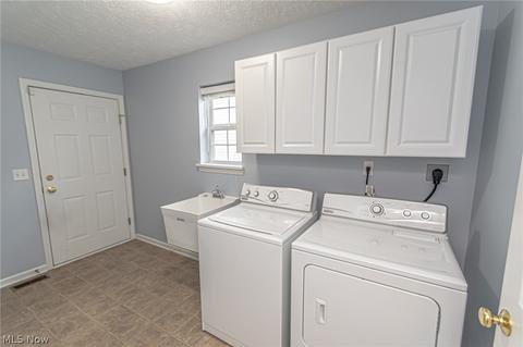 4726 Hawk Ln, Lorain, OH 44053 photo 16