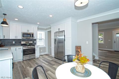 1835 Maple St, Wickliffe, OH 44092 photo 8
