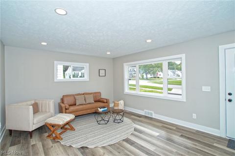 1835 Maple St, Wickliffe, OH 44092 photo 17