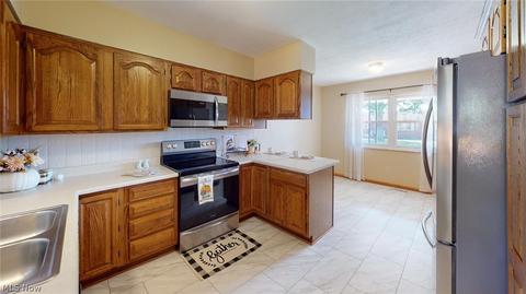 701 Circle Dr, Belpre, OH 45714 photo 10