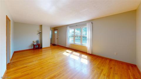 701 Circle Dr, Belpre, OH 45714 photo 9