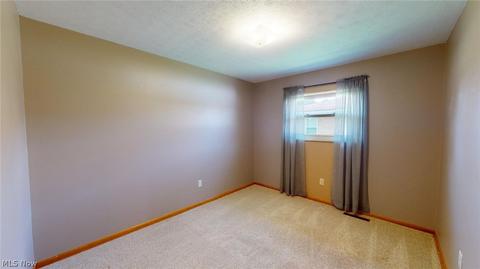701 Circle Dr, Belpre, OH 45714 photo 22