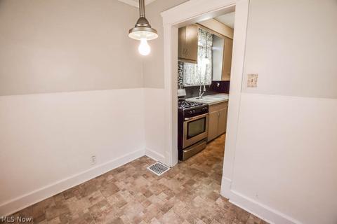 615 Rosemont Ct NW, Canton, OH 44708 photo 10