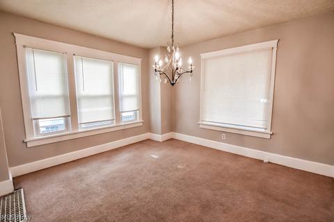 615 Rosemont Ct NW, Canton, OH 44708 photo 5