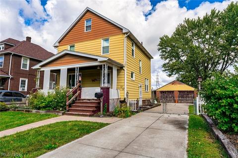 2065 E 29th St, Lorain, OH 44055 photo 3