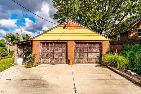 2065 E 29th St, Lorain, OH 44055 photo 6