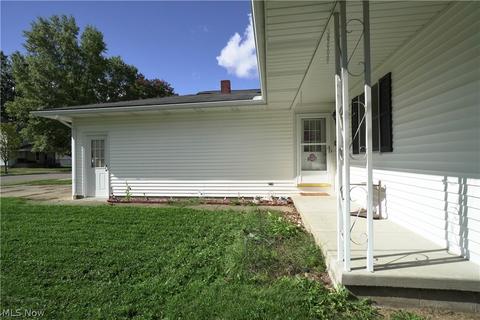 411 E 10th St, Dover, OH 44622 photo 3