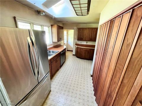 2979 Shade Rd, Akron, OH 44333 photo 15