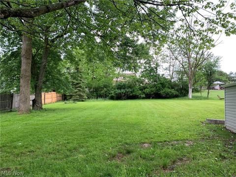 7651 State Rd, Parma, OH 44134 photo 2