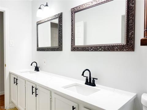 7651 State Rd, Parma, OH 44134 photo 10