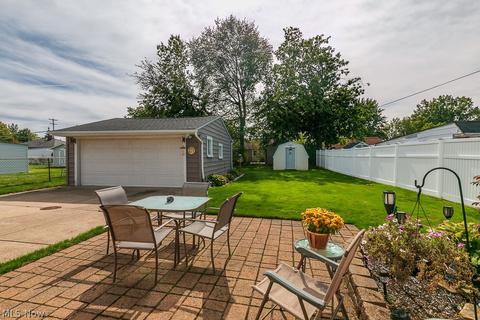 30116 Forestgrove Rd, Willowick, OH 44095 photo 7
