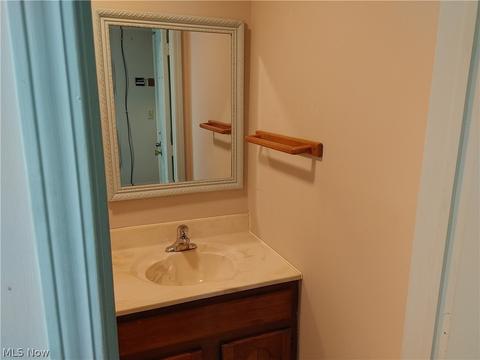 701 Abbe Rd N, Elyria, OH 44035 photo 12