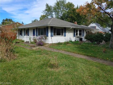701 Abbe Rd N, Elyria, OH 44035 photo 3