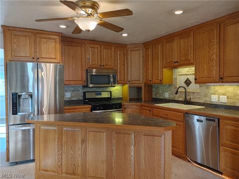 701 Abbe Rd N, Elyria, OH 44035 photo 9