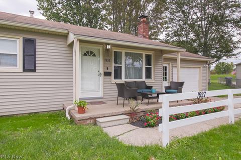1927 Mark Dr, Lorain, OH 44052 photo 2