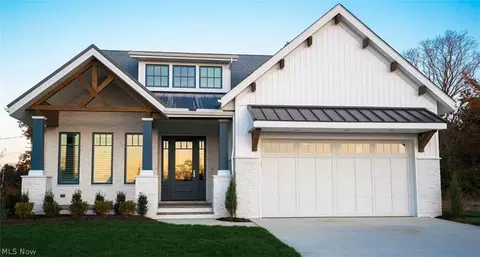9 Bridgeport Way, Mayfield Heights, OH 44124