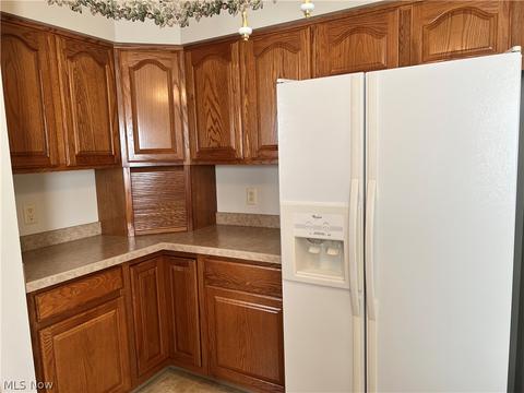 150 Stonehedge Dr, Elyria, OH 44035 photo 11
