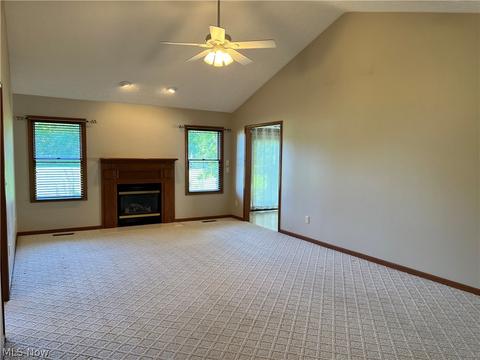 150 Stonehedge Dr, Elyria, OH 44035 photo 4