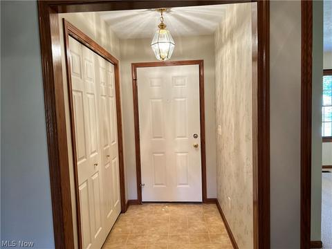 150 Stonehedge Dr, Elyria, OH 44035 photo 2