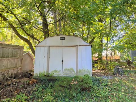 1305 Big Falls Ave, Akron, OH 44310 photo 22