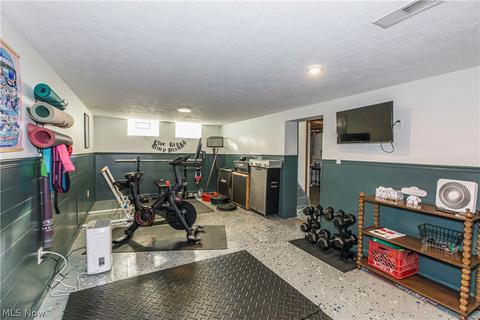 490 E 253rd St, Euclid, OH 44132 photo 14