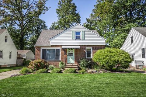 490 E 253rd St, Euclid, OH 44132 photo 1