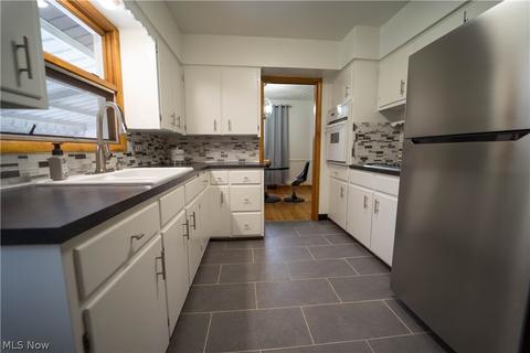 1853 Eldridge Ave, Akron, OH 44301 photo 9