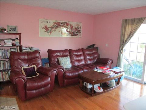 181 Meander Ln, Elyria, OH 44035 photo 2
