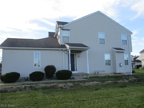 181 Meander Ln, Elyria, OH 44035 photo 1