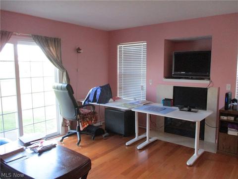 181 Meander Ln, Elyria, OH 44035 photo 3